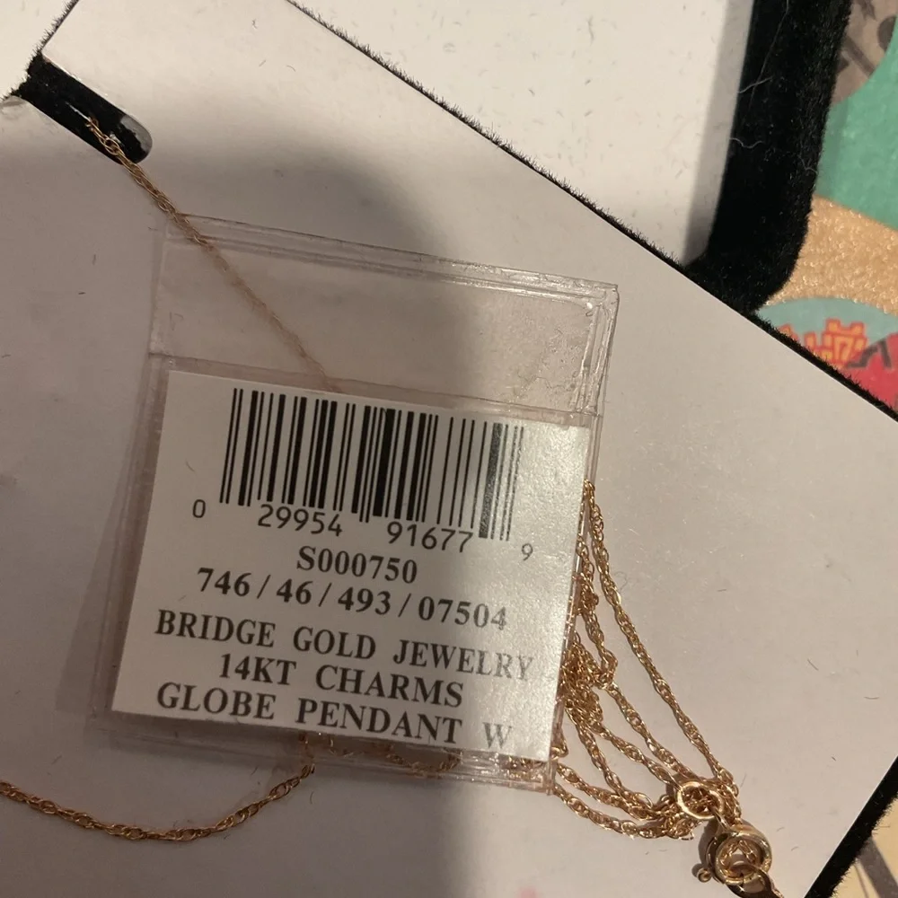 Elegant Blue and 14k Gold Globe Pendant Necklace - Picture 5 of 6